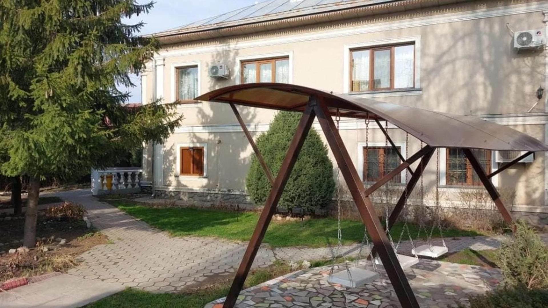 Room Hostel Dostyk Almaty Exterior foto